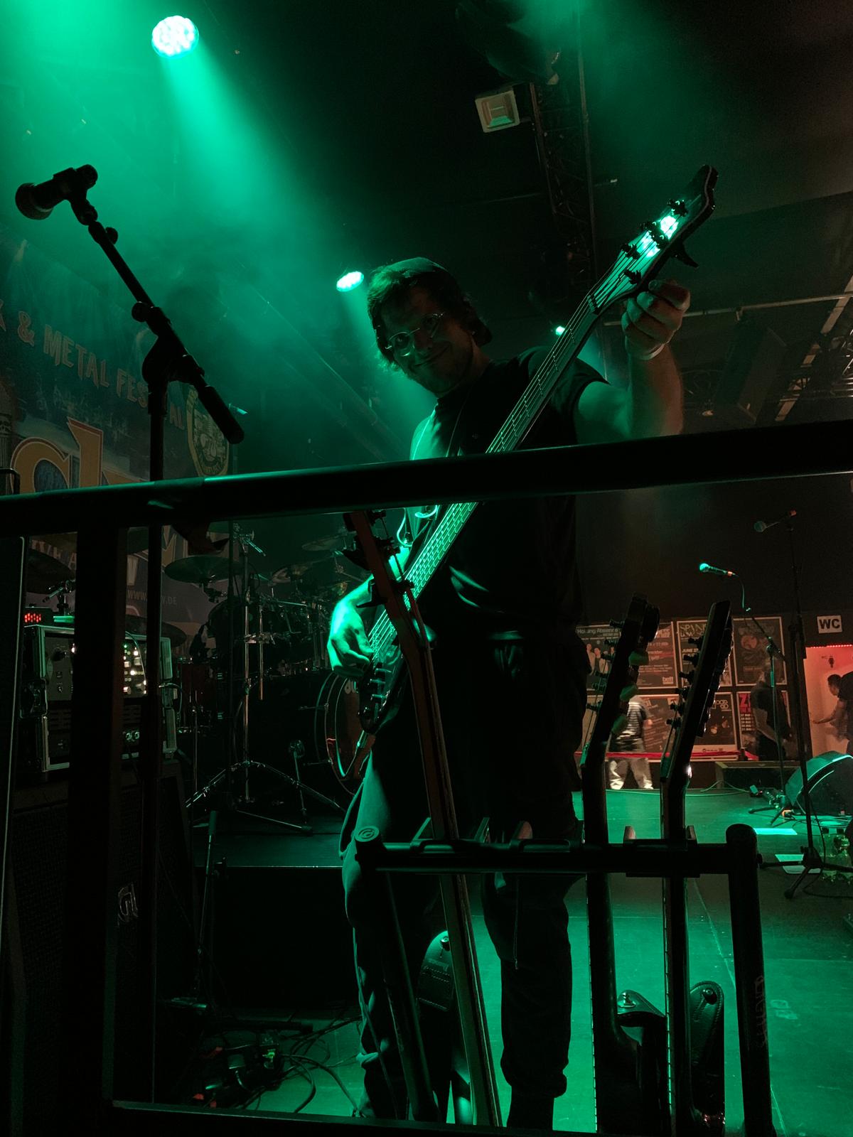 Kleinanzeige 🧙✨ Bass-Wizard sucht Drummer/in für Jam-/Impro.-Sessions 🤪🥁 - Bild 1