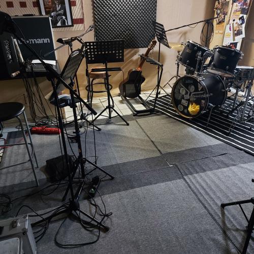Kleinanzeige Akustik Gitarrentrio sucht Sängerin - Bild 2