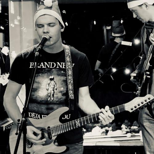 Kleinanzeige Sänger (+ Rhythmusgitarrist) sucht Rock-Band in Passau - Bild 1