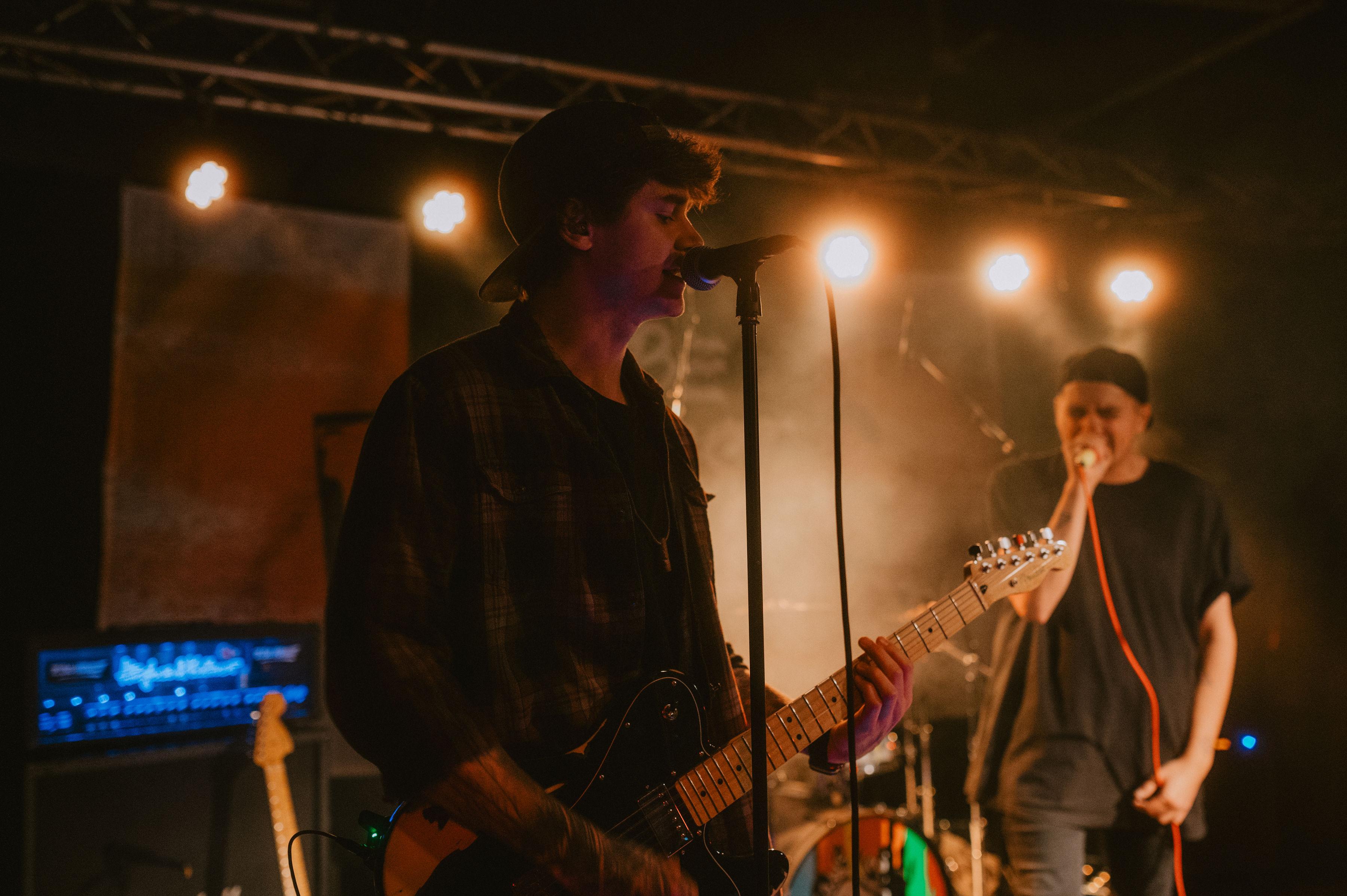 Kleinanzeige Drummer und Sänger gesucht für Metalcore Band - Bild 1