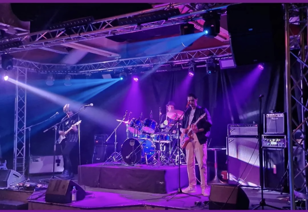 Kleinanzeige Rockband sucht Solo-Gitarristen - Bild 1