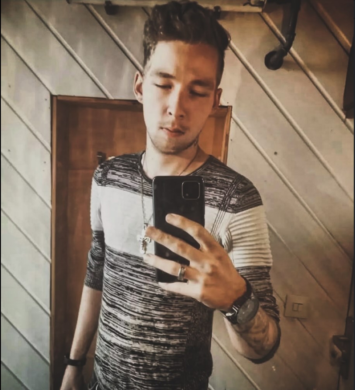 Kleinanzeige Metal Bassist sucht Band ! 26 Jahre jung ^^ - Bild 1