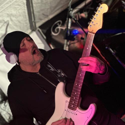 Kleinanzeige Suche Band oder Mitmusiker für Coverband - Bild 1