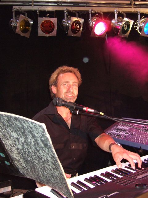 Kleinanzeige Keyboarder sucht Band  - Bild 1