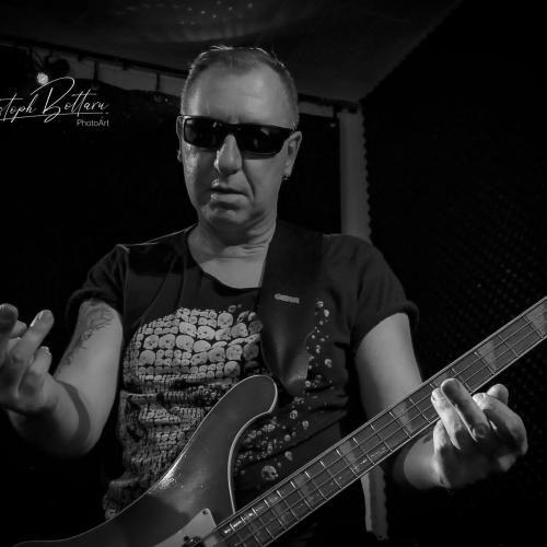 Kleinanzeige Drummer gesucht.Programm live fertig  - Bild 2