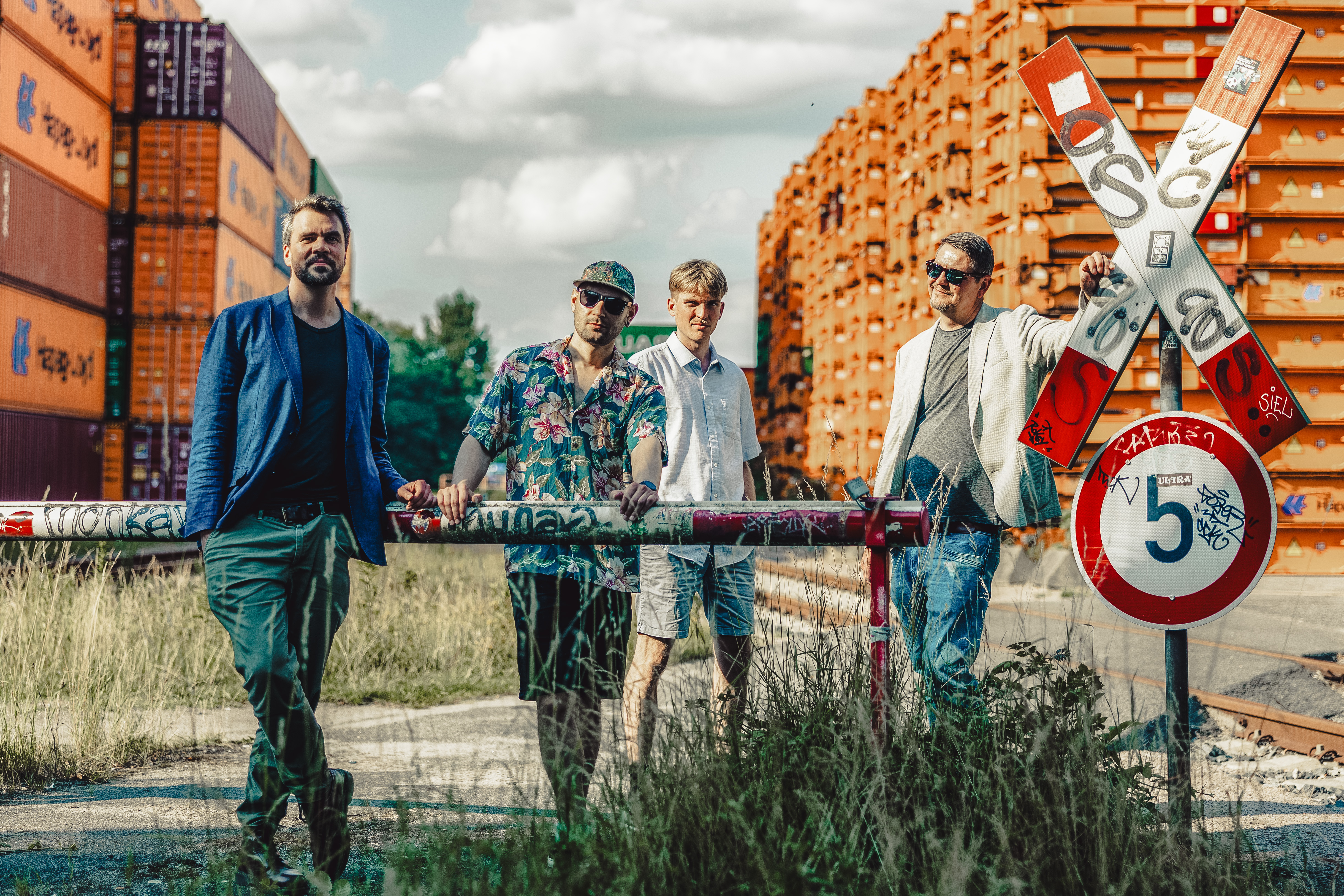 Kleinanzeige Paper Knife is looking for a guitar player (alternative/progressive rock) - Bild 1