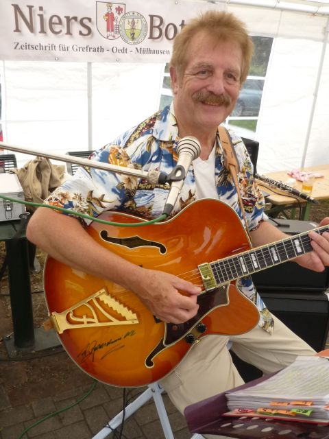 Kleinanzeige Jazzgitarrist - Bild 1