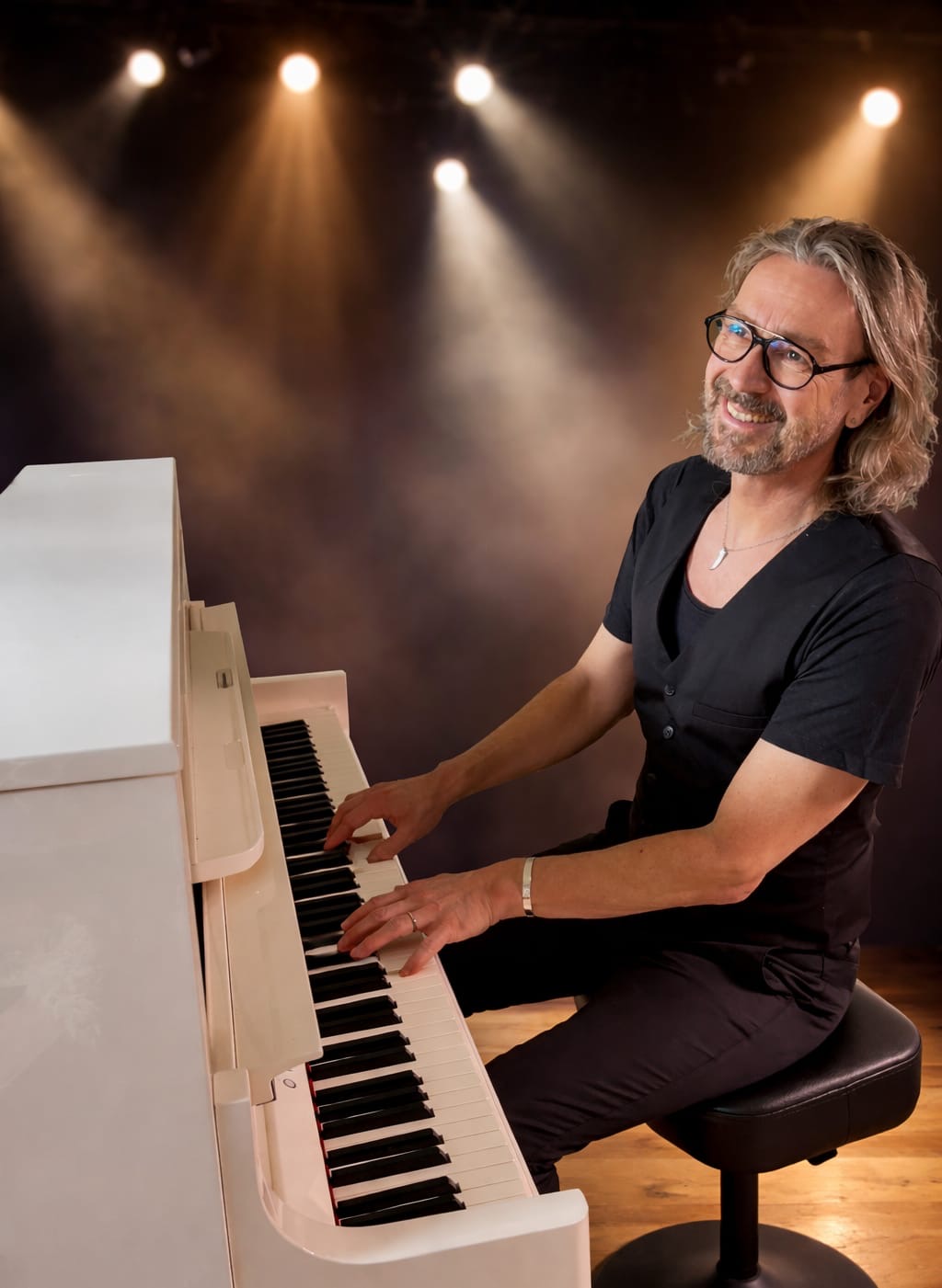 Kleinanzeige Keyboarder/Pianist sucht Band - Bild 1