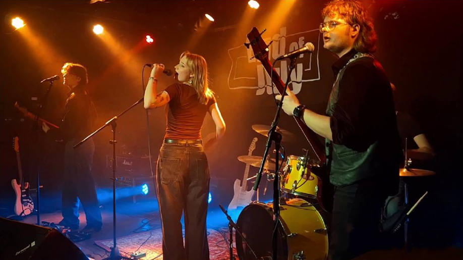 Kleinanzeige End of July sucht neue:n Drummer:in - Bild 1