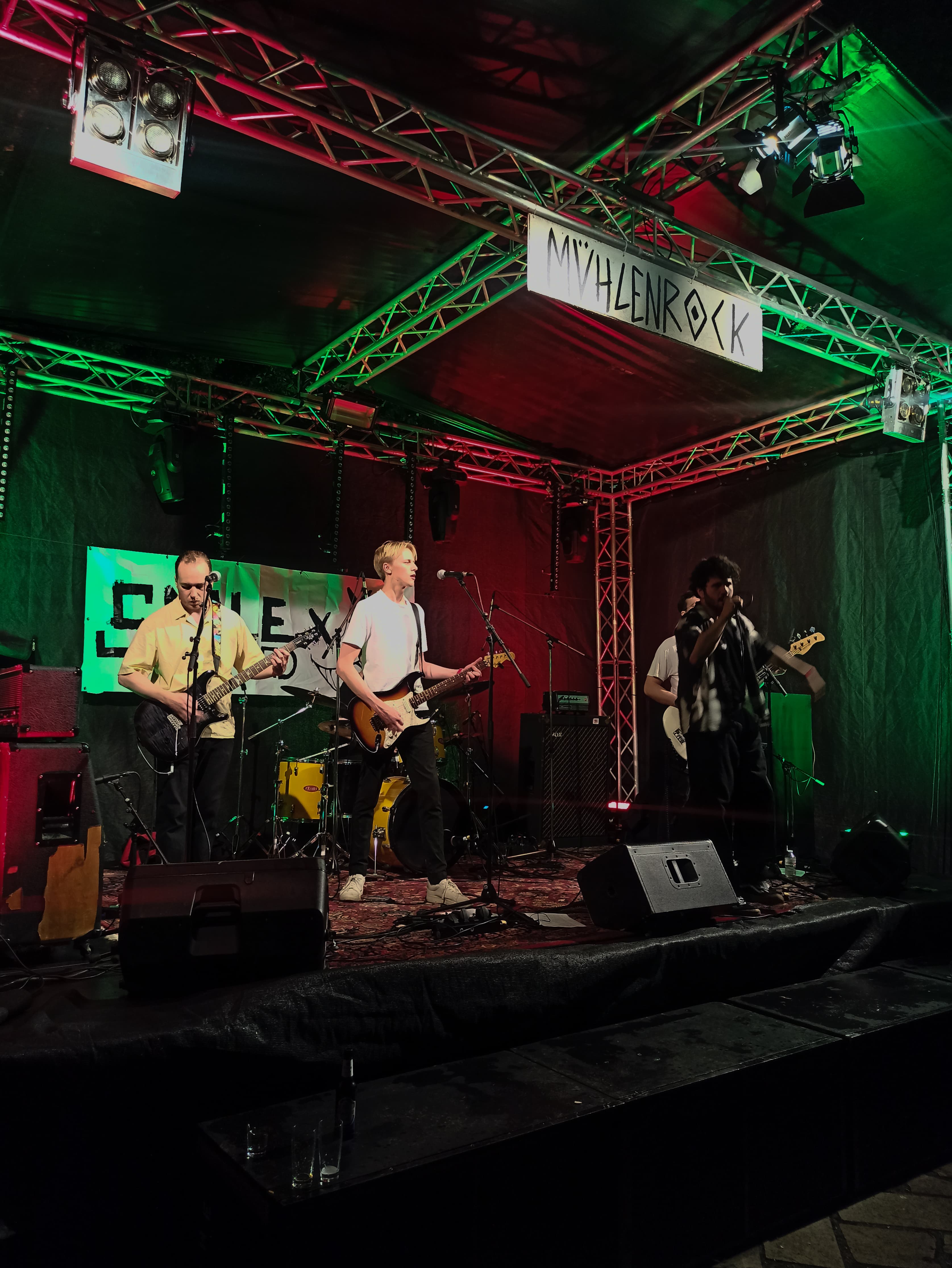 Kleinanzeige Pop-Punk Band sucht erfahrenen E-Gitarristen - Bild 3