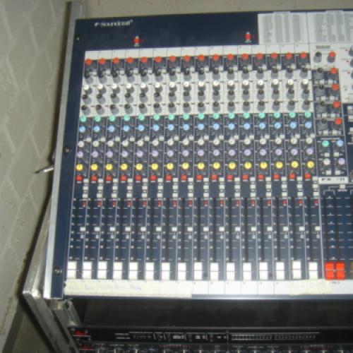 Kleinanzeige Mischpult Soundkraft FX16ii mit Compressor dbx 166xl und Supression Processor dbx AFS 224 im Roll-Case - Bild 3