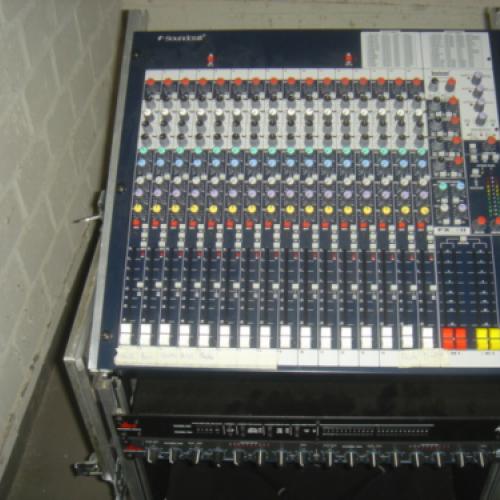 Kleinanzeige Mischpult Soundkraft FX16ii mit Compressor dbx 166xl und Supression Processor dbx AFS 224 im Roll-Case - Bild 4