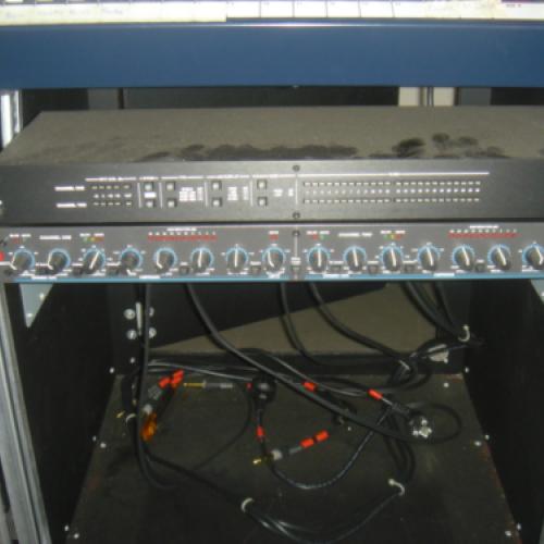 Kleinanzeige Mischpult Soundkraft FX16ii mit Compressor dbx 166xl und Supression Processor dbx AFS 224 im Roll-Case - Bild 5