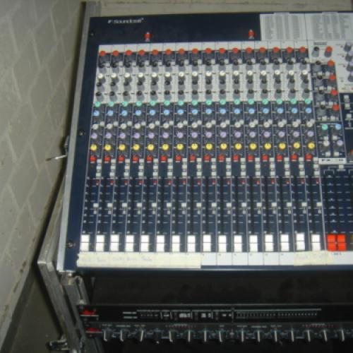 Kleinanzeige Mischpult Soundkraft FX16ii mit Compressor dbx 166xl und Supression Processor dbx AFS 224 im Roll-Case - Bild 6