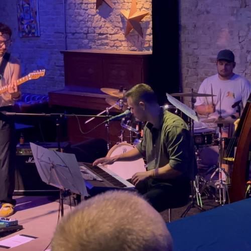 Kleinanzeige Mitspieler mit Melodieinstrumenten gesucht! (Funk, Jazz-Funk) - Bild 1