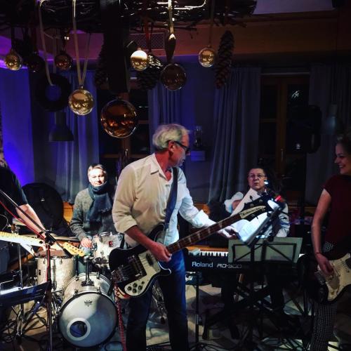 Kleinanzeige Gitarrist und Sänger für eine sehr gut eingespielte und erfahrene Cover Band für Pop- Rock- Blues gesucht - Bild 1