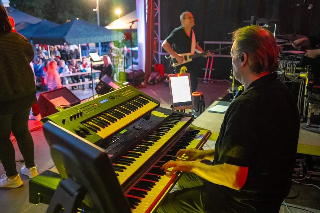 Kleinanzeige Keyboarder sucht Band - Bild 2