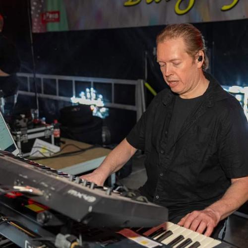 Kleinanzeige Keyboarder sucht Band - Bild 3