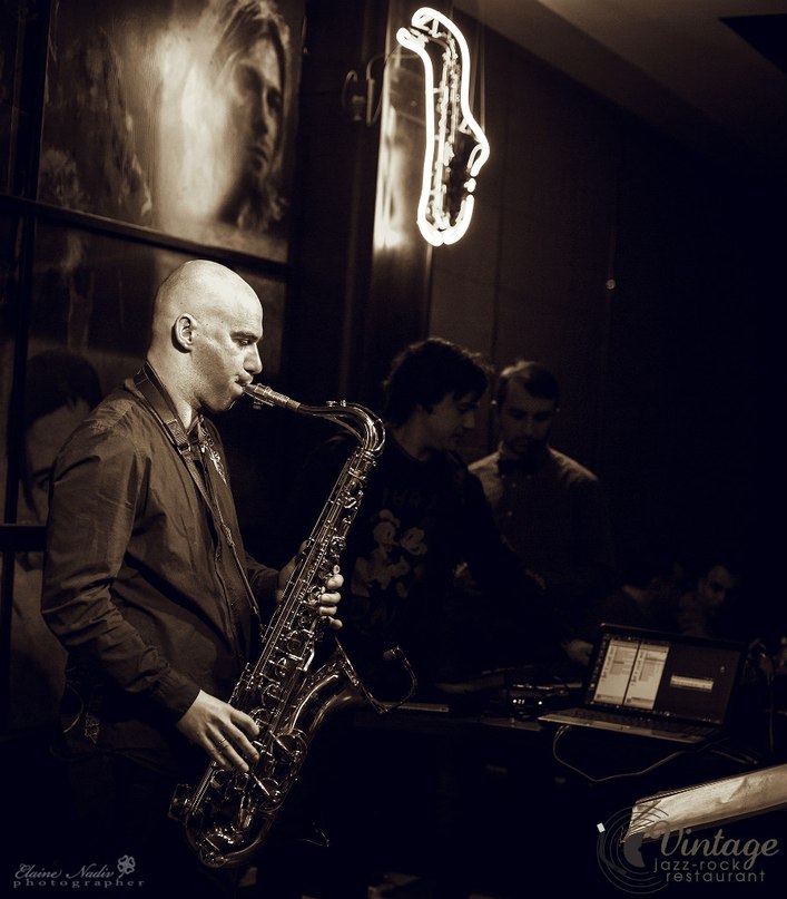 Kleinanzeige Saxophonist sucht DJ-Partner für Live-Auftritte (House/Pop/Lounge/Dance) - Bild 2