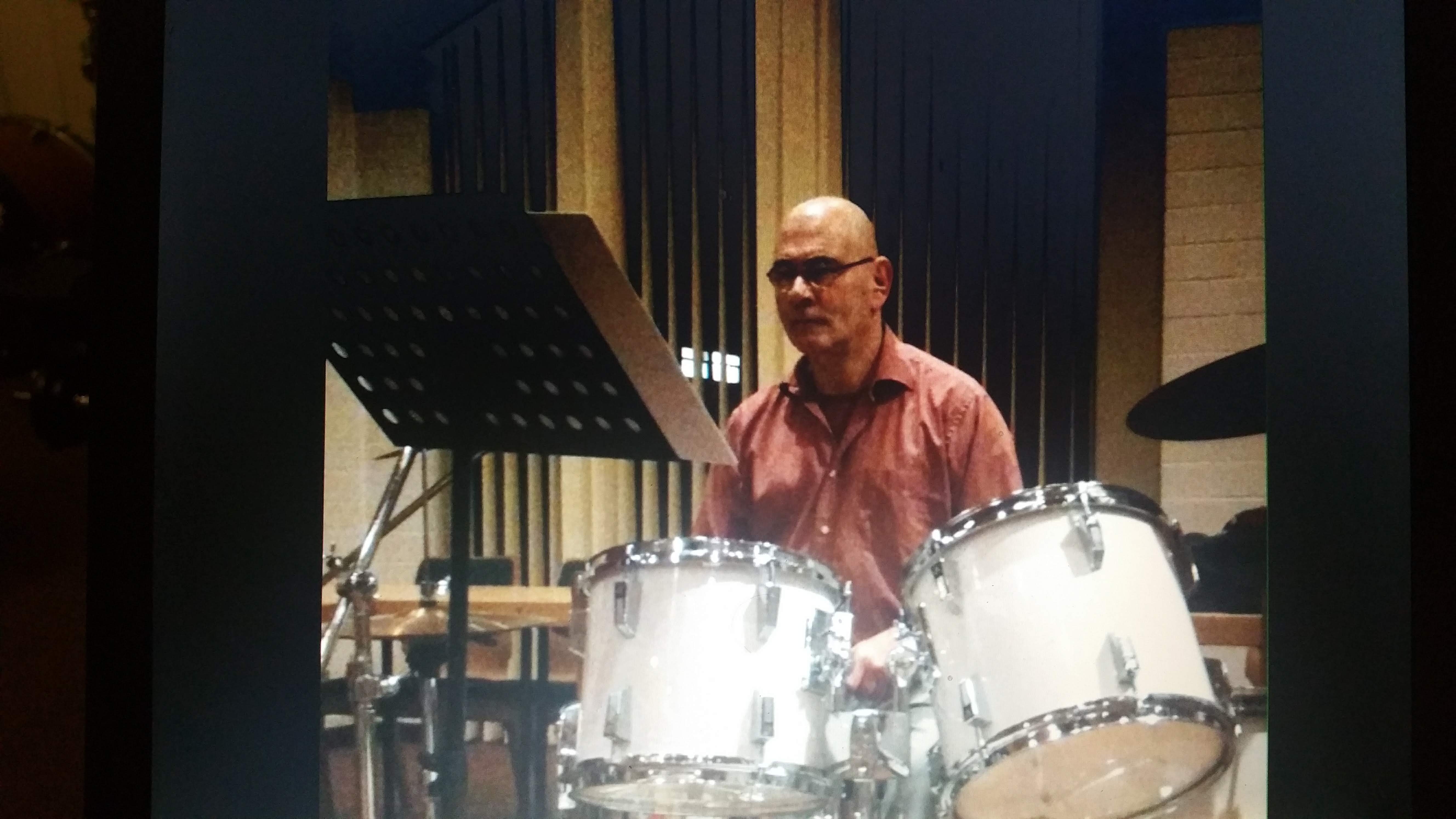 Kleinanzeige Schlagzeuger mitte 50 sucht Cover Band für Gigs ,Big Band, Swing und Blues Band.  - Bild 1