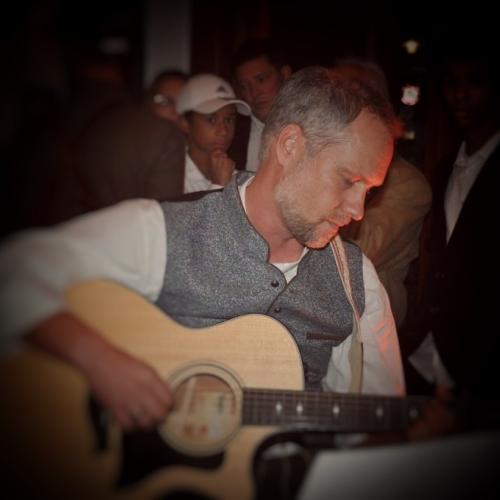 Kleinanzeige Gitarre + Gesang zum jammen - Bild 1