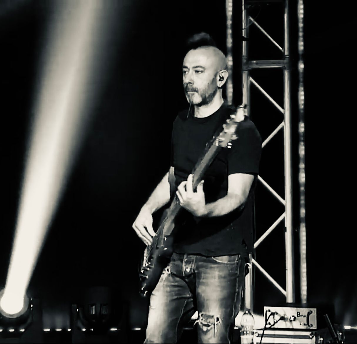 Kleinanzeige Professional Bassist and double bassist - Bild 1