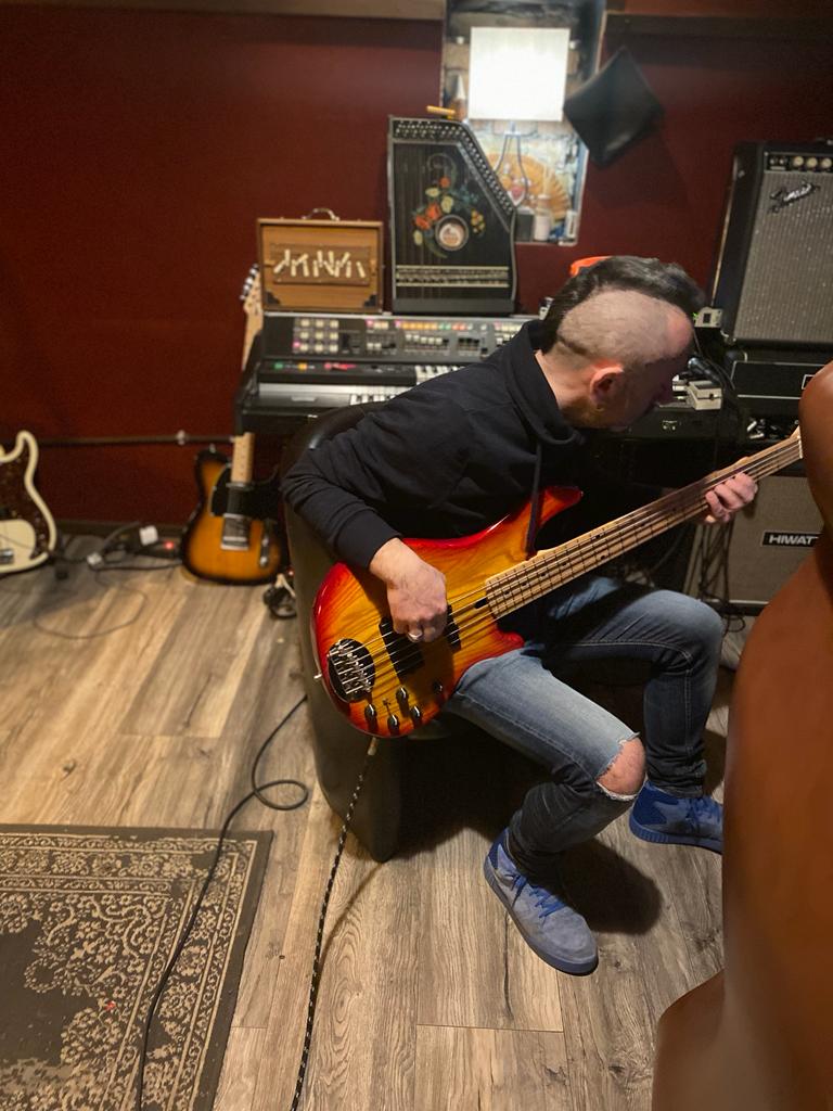 Kleinanzeige Professional Bassist and double bassist - Bild 5