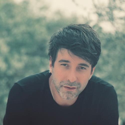 Kleinanzeige Spoken Word Poet sucht Band / Musiker:innen für „Post Punk Poetry“ - Bild 1