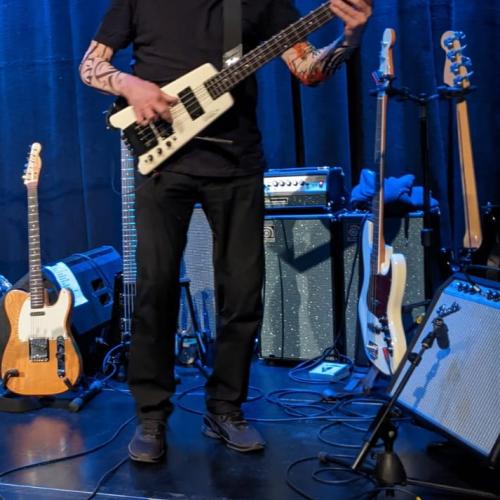 Kleinanzeige Bassist sucht Band - Bild 1