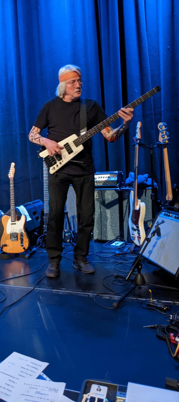 Kleinanzeige Bassist sucht Band - Bild 1
