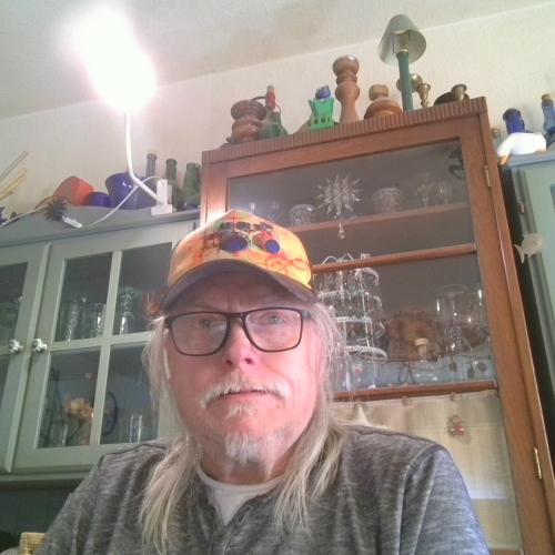 Kleinanzeige Junggebliebener 71jähriger Drummer mit Backgroundgesang sucht Anschluß an Coverrockband - Bild 1