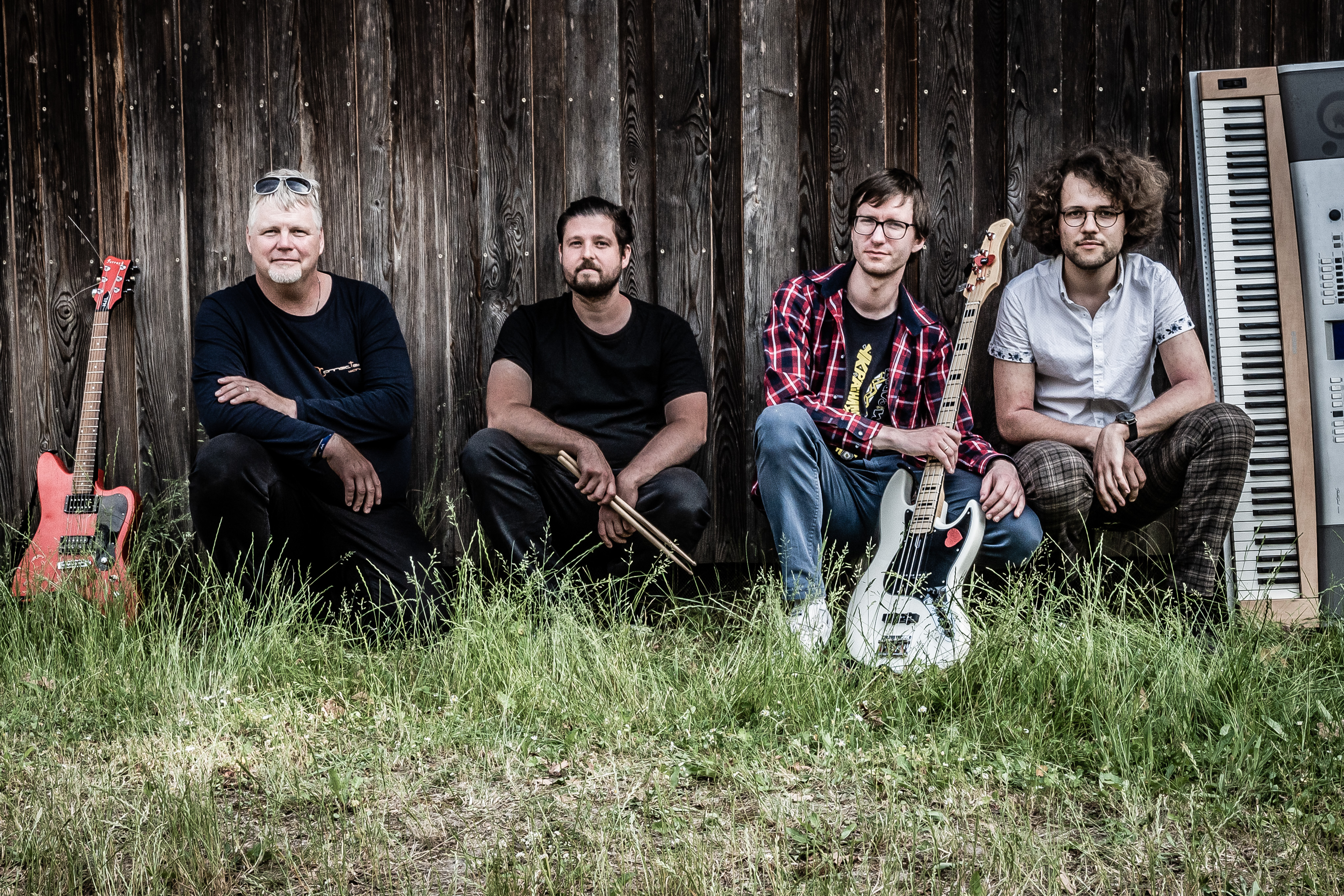 Kleinanzeige Christliche Rockband sucht Basser und Drummer (Natrlich auch Frauen) - Bild 1