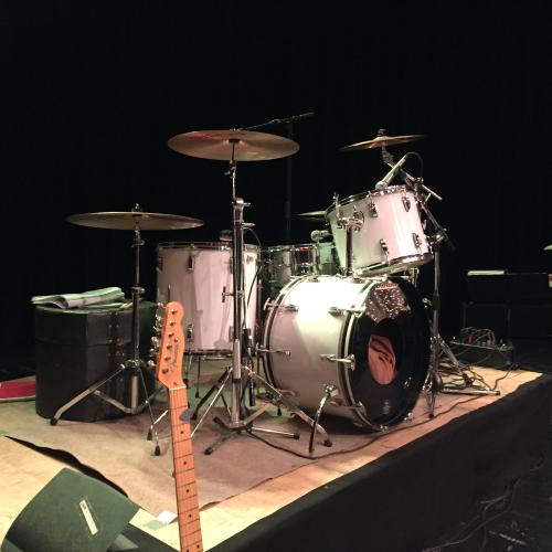 Kleinanzeige Erfahrener, repertoiresicherer, präziser Drummer mit 40 Jahren Bühnenerfahrung  - Bild 1