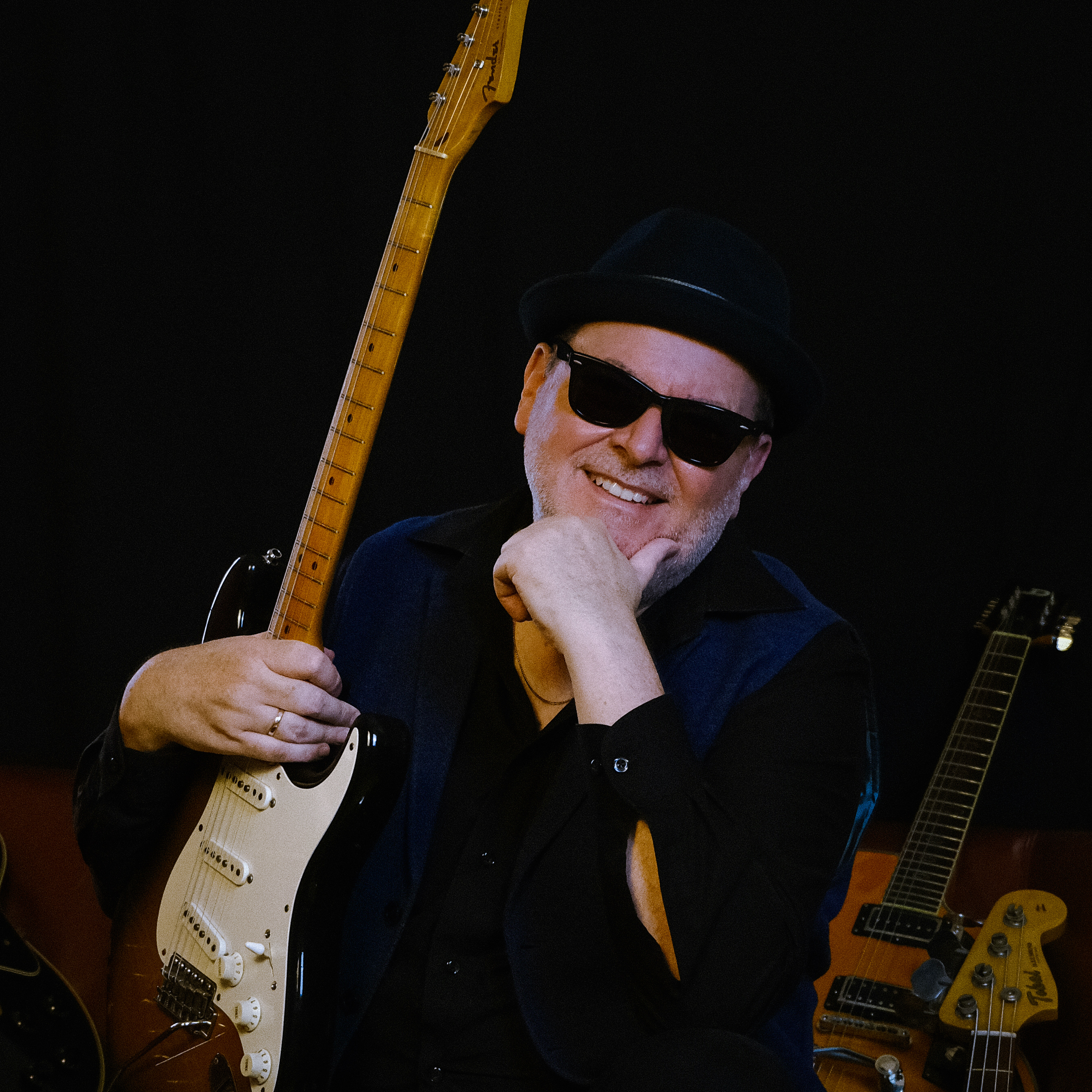 Kleinanzeige Gitarrist, Singer-Songwriter sucht Mitmusiker:innen - Bild 1