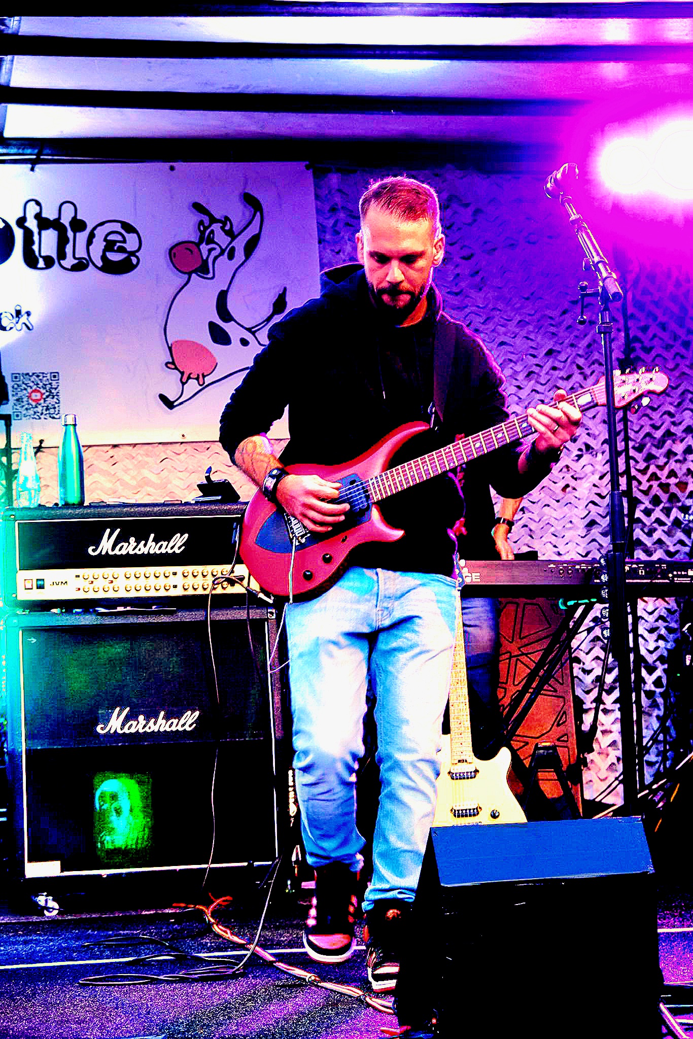 Kleinanzeige 🎸🎤 Akkustikduo gesucht – Gitarrist &amp; Sänger (34) sucht musikalische Partnerin / Partner für Hochzeits- &amp; Eventmusik ab 2026 - Bild 1