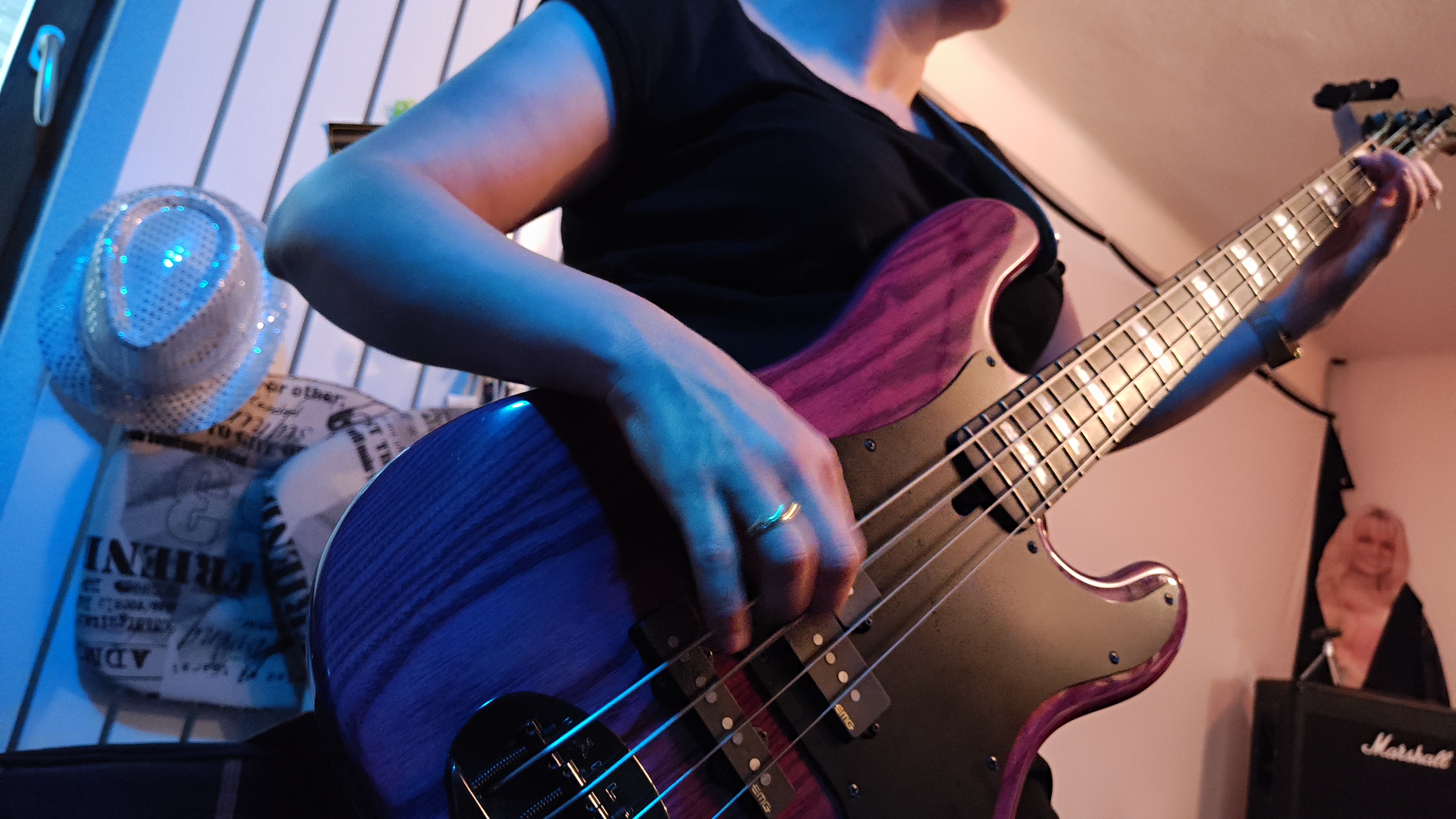 Kleinanzeige Bassistin (45) sucht feste Band - Bild 2
