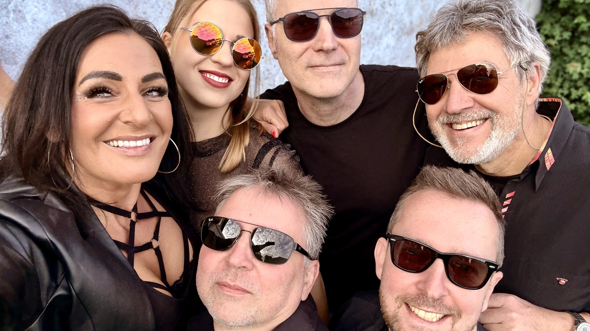 Kleinanzeige Sänger/Sängerin für etablierte Rock-/Pop Coverband gesucht - Bild 2